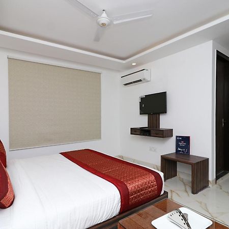 Hotel O Aamara Yeni Delhi Dış mekan fotoğraf