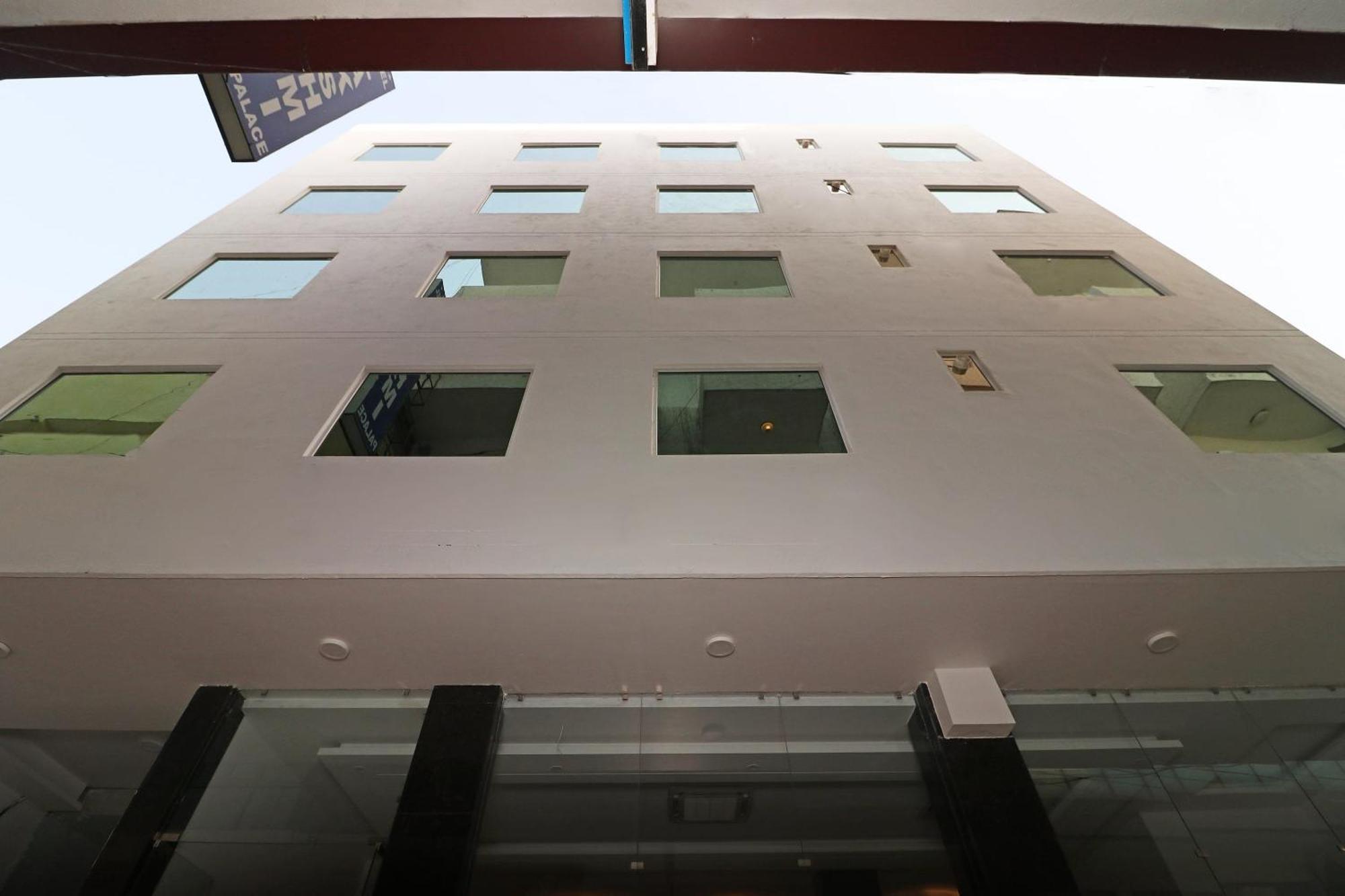 Hotel O Aamara Yeni Delhi Dış mekan fotoğraf