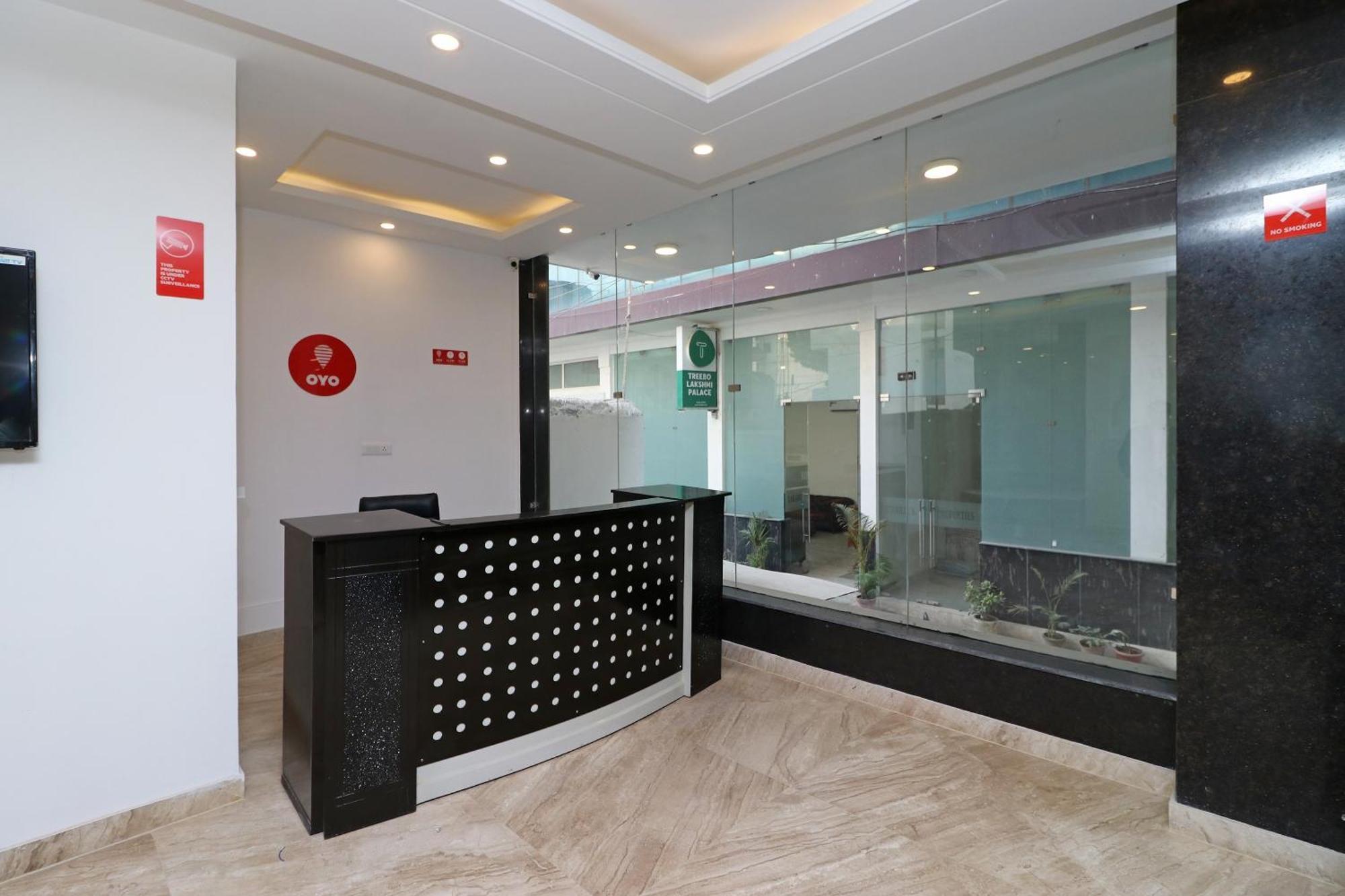 Hotel O Aamara Yeni Delhi Dış mekan fotoğraf