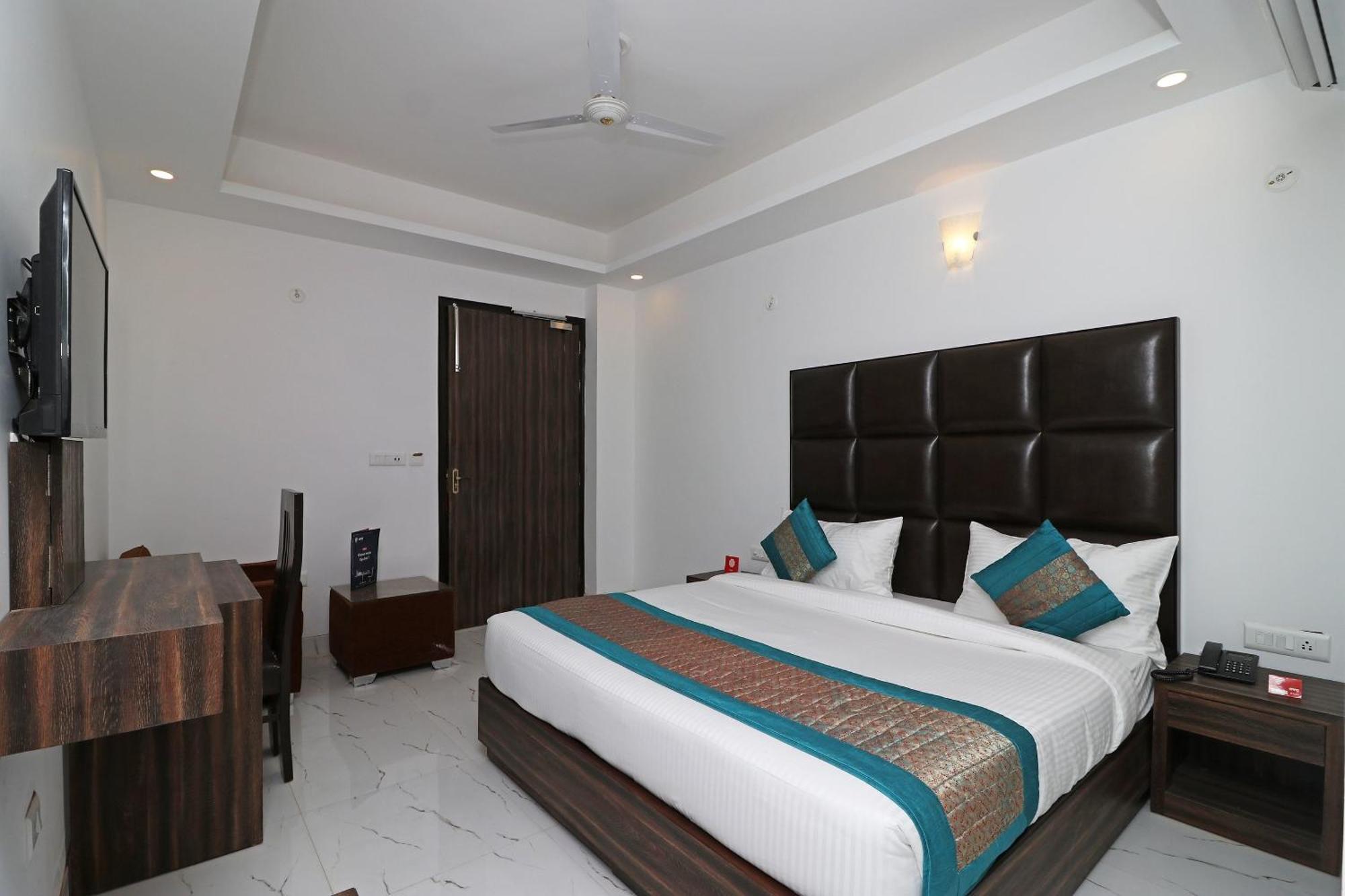 Hotel O Aamara Yeni Delhi Dış mekan fotoğraf
