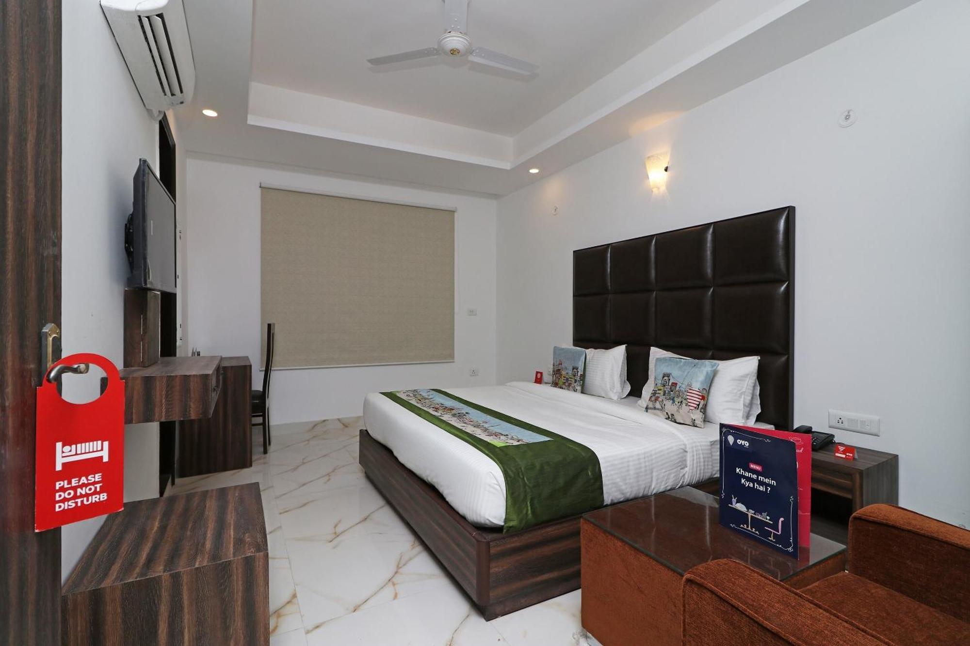 Hotel O Aamara Yeni Delhi Dış mekan fotoğraf