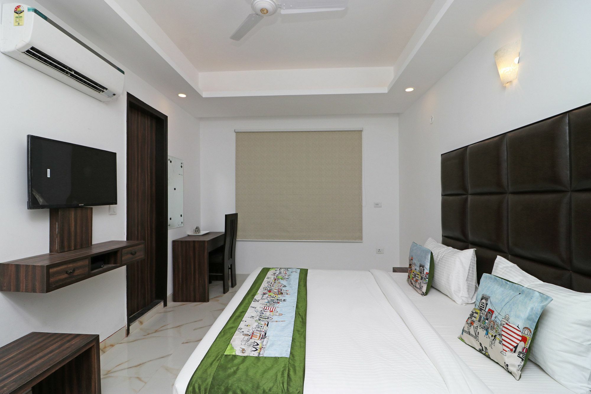 Hotel O Aamara Yeni Delhi Dış mekan fotoğraf